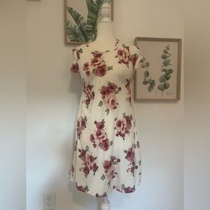 Pinc Dress | Floral Polyester / Spandex | Color: White & Pink